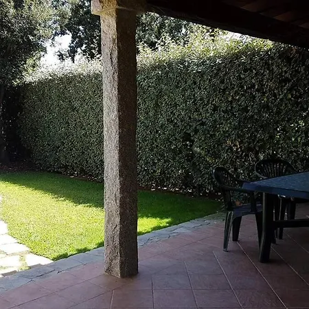 Vittorio House Indipendente Con Giardino A 维拉西米乌斯