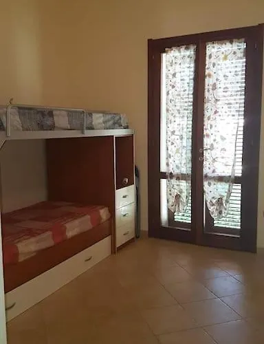 Vittorio House Indipendente Con Giardino A בית נופש *