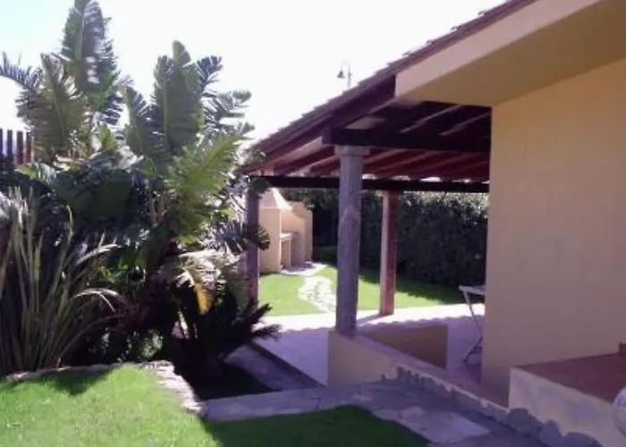 Vittorio House Indipendente Con Giardino A Villasimius