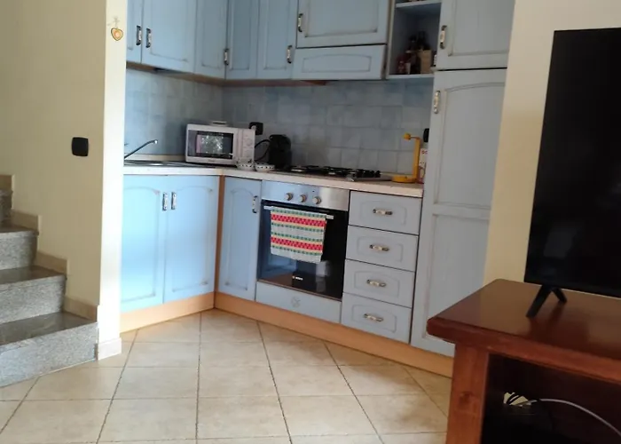 בית נופש Vittorio House Indipendente Con Giardino A *